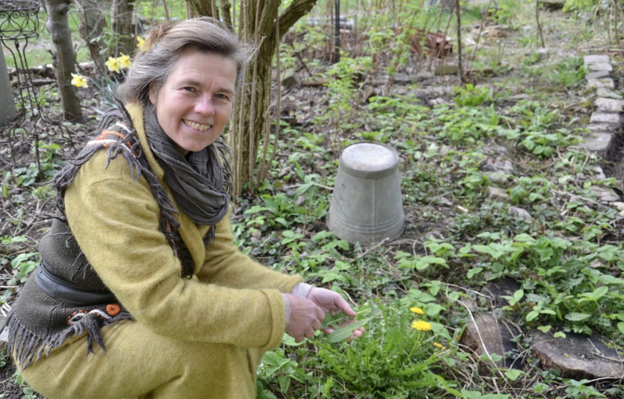 Edith Kostelijk houdt van wildplukken en botanische gastronomie.