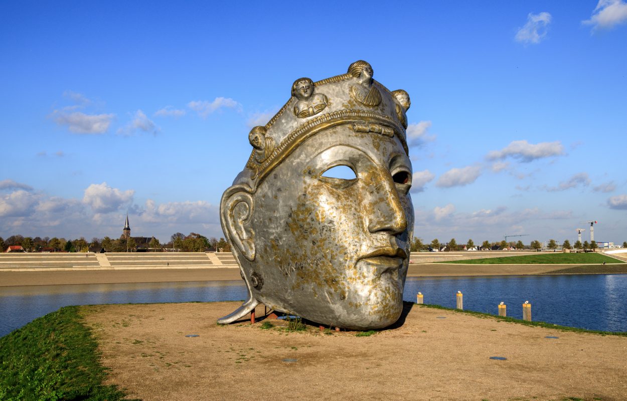 Netherlands, Nijmegen, Gezicht van Nijmegen (Romeins Masker) op stadseiland Veur-Lent