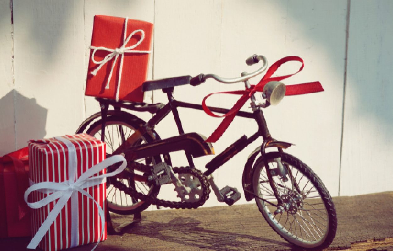 Group,Of,Elegant,Red,Gift,Box,Stack,Decorated,With,Vintage